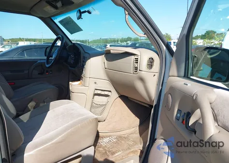 2004 Chevrolet Astro из США, поврежденный, VIN 1GNDM19X14B115557